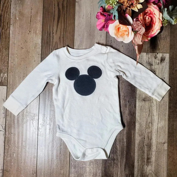Disney and Jumping Beans Size 18m Mickey Mouse Long Sleeve Knit Bodysuit EUC - Picture 7 of 12